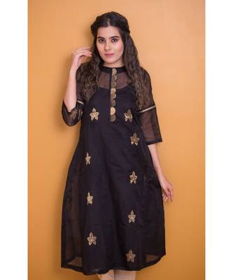 Berry Black Kurta With Golden Floral Zari Work 1
