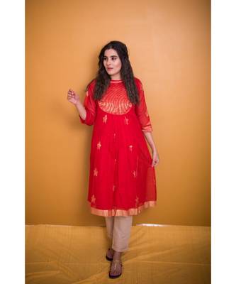 red chanderi work kurta with golden yoke 1