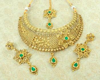Lalso Beautiful Green Kundan Delicate Choker Neckalce Earring Maangtikka Jewelry Necklace Set - LDCN08_GR 1