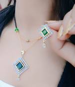 Multicolor necklaces