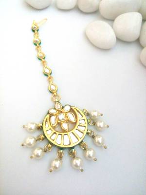 Gold White Kundan With Pearl Maang Tikka 2