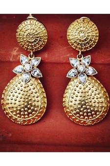 Kundan Etched Gold Foil Dangler Earrings