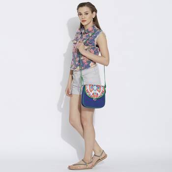 Haqeeba Casual Women Blue, Printed Canvas Sling bag 5