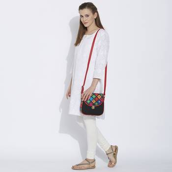 Haqeeba Casual Women Black Diamond Print Multicolored Canvas Sling Bag 5