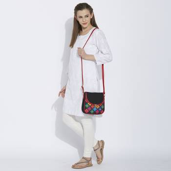 Haqeeba Casual Women Black Diamond Print Multicolored Canvas Sling Bag 5