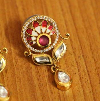 Red Ruby       Studs 2