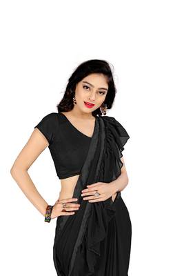 Black plain georgette saree with blouse 4
