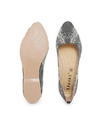 Black solid synthetic ballerinas womens footwear 1