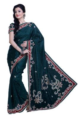 Green Embroidered Silk Blend Saree With Blouse 1