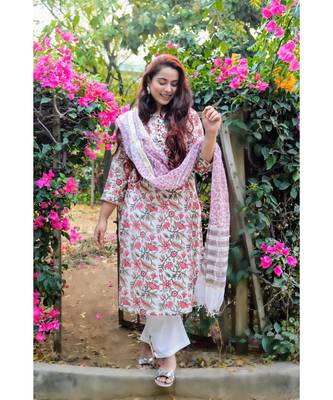 Nerine Floral Chanderi Suit Set 2