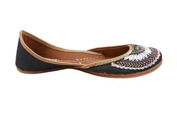 black solid ethnic women footwear 2
