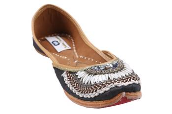 black solid ethnic women footwear 3