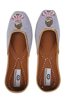 white solid ethnic women footwear 4