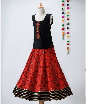 black plain cotton kids lehenga choli 3