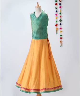 green woven brocade kids lehenga choli 1
