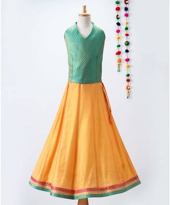 green woven brocade kids lehenga choli 4