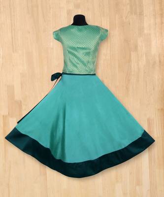green woven brocade kids lehenga choli 3
