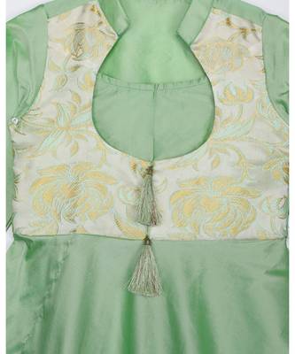 green plain crepe kids salwar suit 5