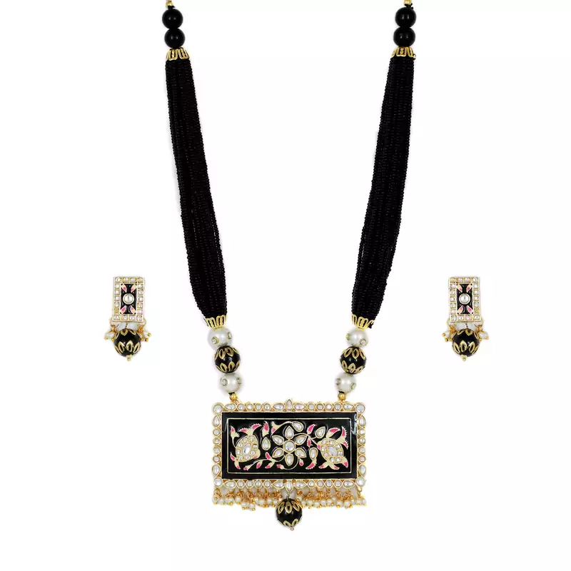 Black Necklaces