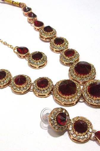 Maroon Color Stone Round Necklace set