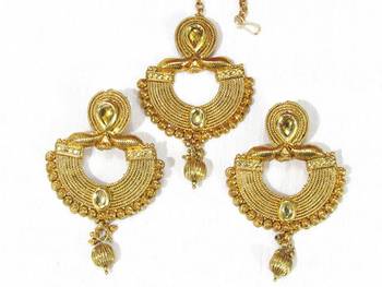 Gold cubic zirconia maang tikka 1