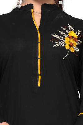 Black embroidered rayon kurta sets 4