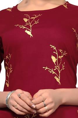 Maroon printed rayon kurta sets 4