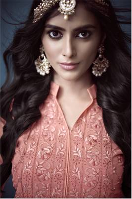 Peach embroidered georgette salwar with dupatta 2