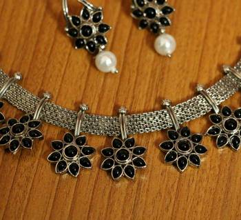 Black Necklace Sets 2