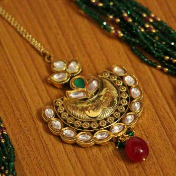 Green Ruby       Necklace Sets 4
