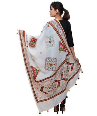 Women's Pure Cotton Real Mirrorwork & Hand Embroidery Dupatta (Kutchi Trikon) White - TKN02 3