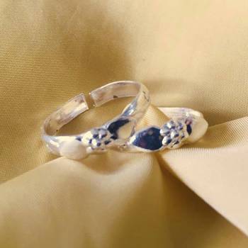 Silver toe rings 1
