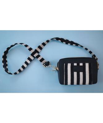 Stripe Statement sling Black 1