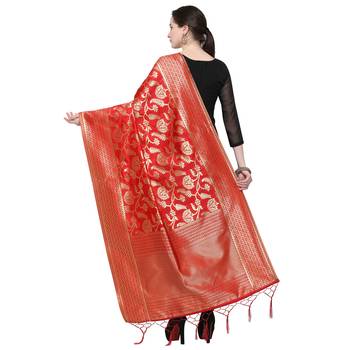 Red Woven Banarasi Silk Dupatta For Women 2