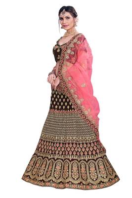 Purple Embroidered Velvet Semi Stitched Lehenga With Dupatta 3