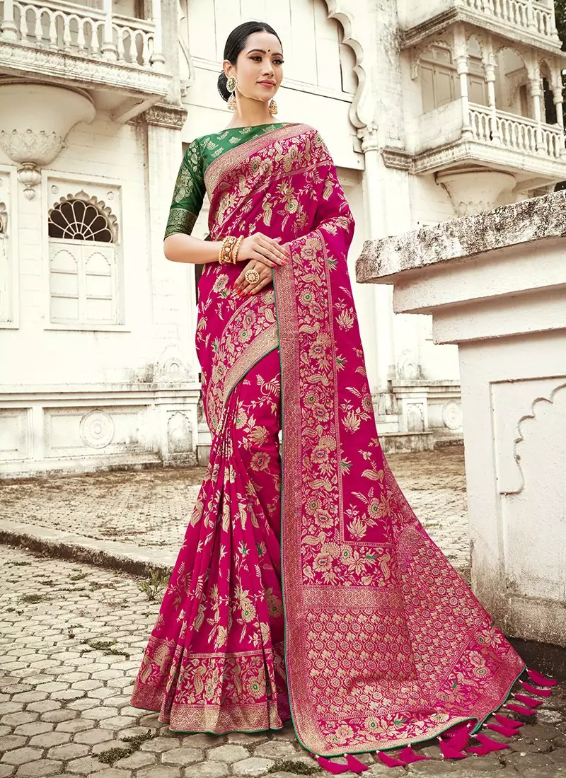 Magenta woven silk blend saree with blouse
