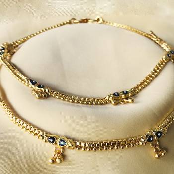 Gold anklets 2