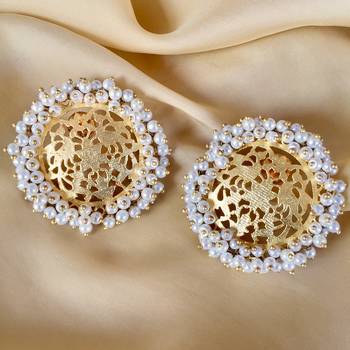 Gold earrings 1