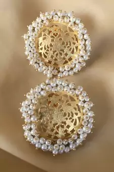 Gold earrings