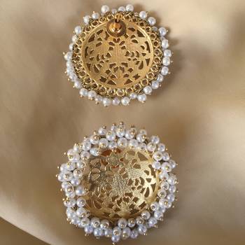 Gold earrings 3