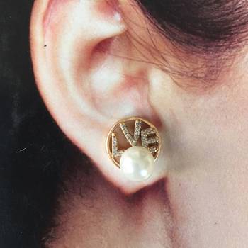 Gold earrings 1