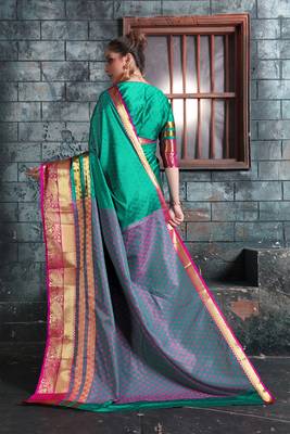 Green woven art silk saree with blouse 2