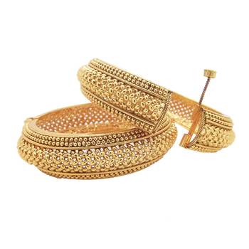 Gold bangles-and-bracelets 1