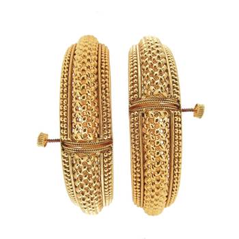 Gold bangles-and-bracelets 2
