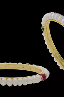 NATURAL FRESH WATER PEARLS BANGLES