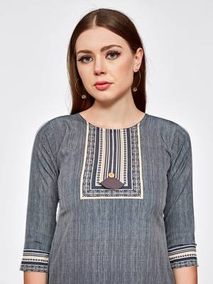 Grey printed crepe short kurti 4