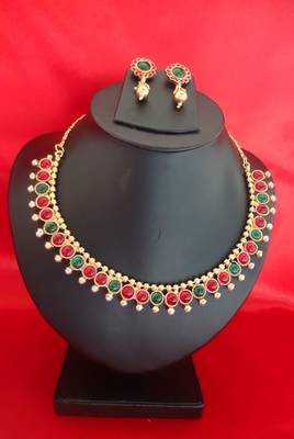Royal Pink & Green Kemp Stone with Pearl Necklace + Earrings 2