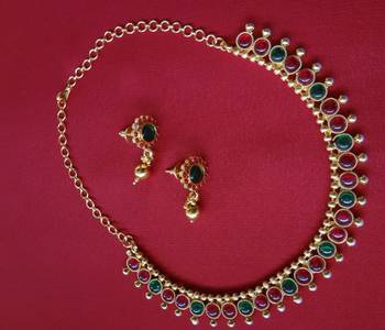 Royal Pink & Green Kemp Stone with Pearl Necklace + Earrings 3