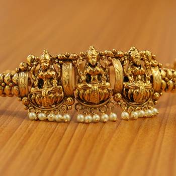 Gold pearl bajuband 2