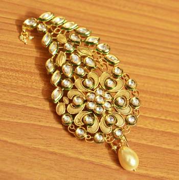 White Pearl Brooch 1